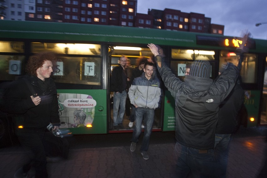 Wrocław: Ostatni kurs autobusów linii 135 i E (ZDJĘCIA)