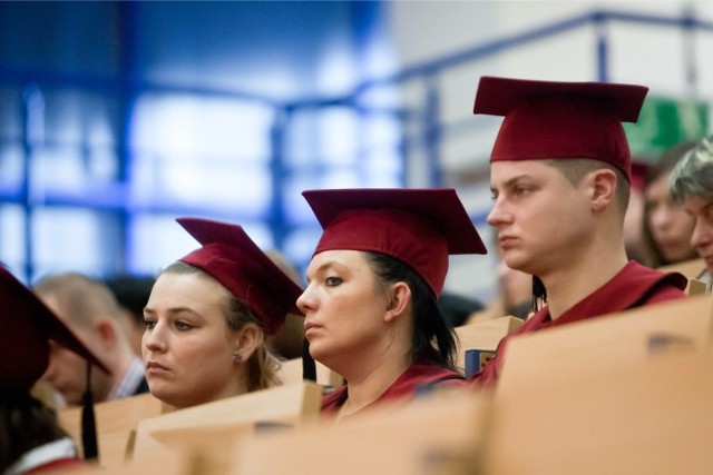 Rekrutacja na studia wyższe właśnie się rozpoczęła, a tegoroczni maturzyści już od października zasilą grono studentów