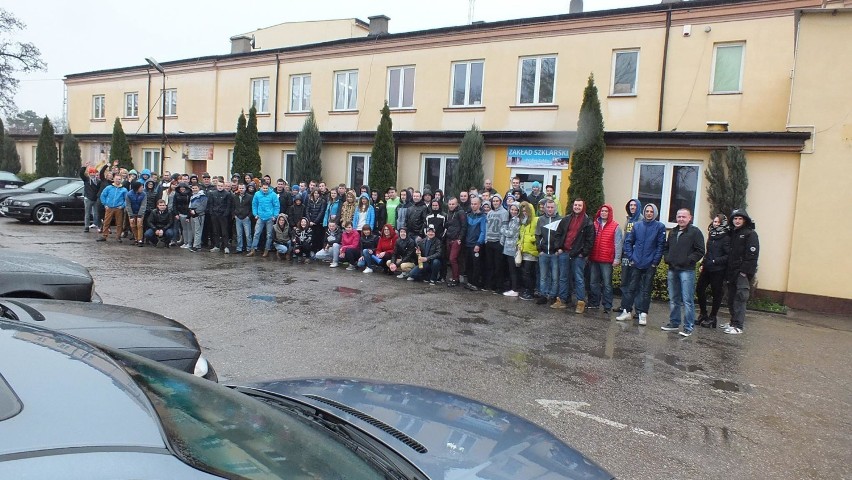 Zlot miłośników BMW w Sieradzu. Spotkanie rozpoczęło motoryzacyjny sezon