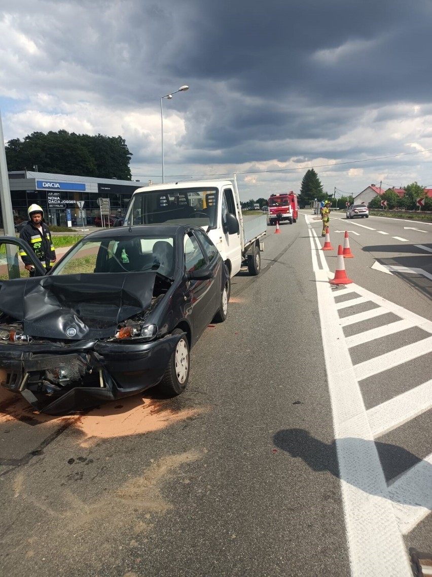 Na DK 94 w  Ładnej zderzyły się we wtorek trzy samochody -...
