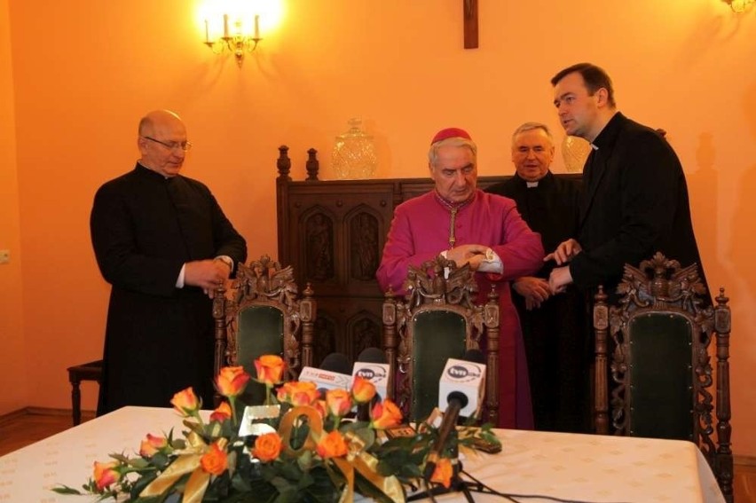 Arcybiskup Józef Kowalczyk, prymas Polski i metropolita...