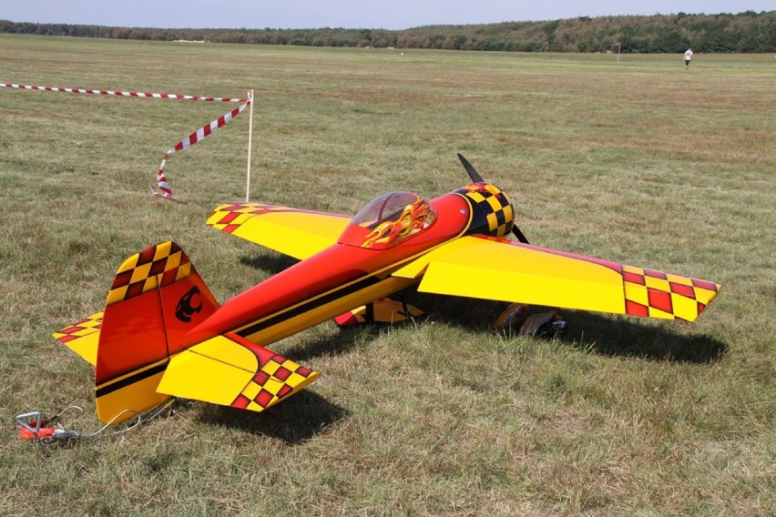 Mistrzostwa Polski w lataniu modeli sterowanych radiem - klasa F3M w Toruniu [zdjęcia]