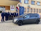 Samochód marki Dacia Jogger o wartości 96 tysięcy złotych trafił do Komendy Powiatowej Policji w Zambrowie