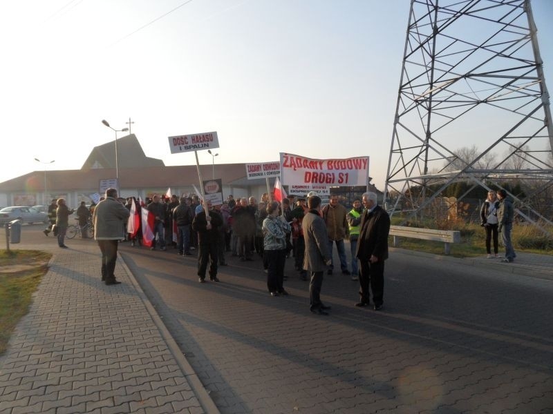 Pikieta mieszkańców na DK44 w Bieruniu