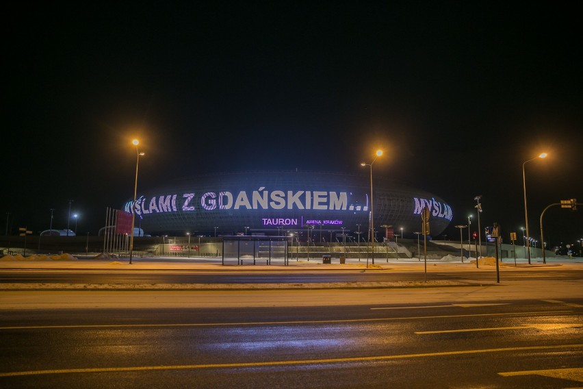 Kraków myślami z Gdańskiem. Msza, protest i kondolencje [ZDJĘCIA]