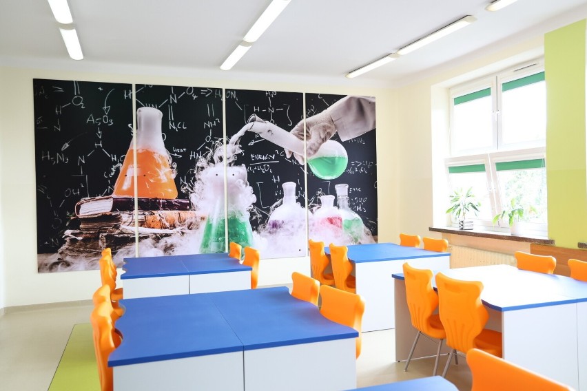 Szkoła Podstawowa numer 12 w Kielcach stawia na nowoczesność. W placówce powstały dwie interaktywne pracownie na miarę XXI wieku