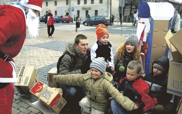 Tak przed rokiem cieszyli się obdarowani