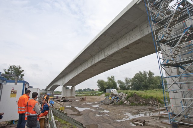 Już w najbliższy piątek ruszą próby obciążeniowe na moście przez Odrę na obwodnicy wschodniej Wrocławia