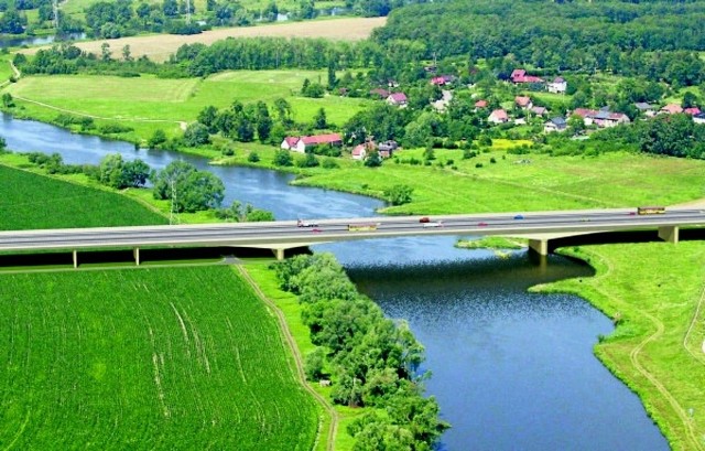 Najważniejszą częścią drogi będzie most nad Odrą w Łanach