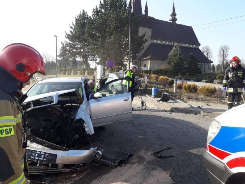 Wypadek na ul. Krętej. Zderzyły się dwie osobówki