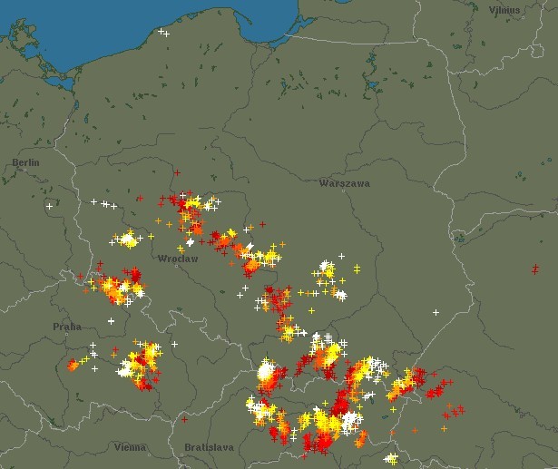 Burze nad Polską między 13.50 a 15.50