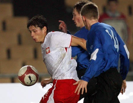 Hiszpania. Jerez de la Frontera. Zgrupowanie reprezentacji Polski w piłce nożnej. Mecz Polska - Estonia. Nz Leo Beenhakker, Wojciech Łobodziński. Fot. Piotr Nowak/ Fotorzepa