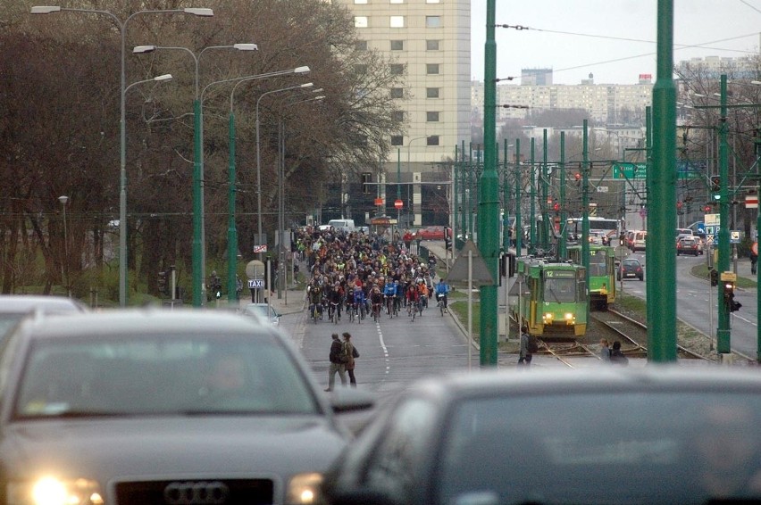 Poznań: Rowerzyści w proteście przejechali ulicami miasta