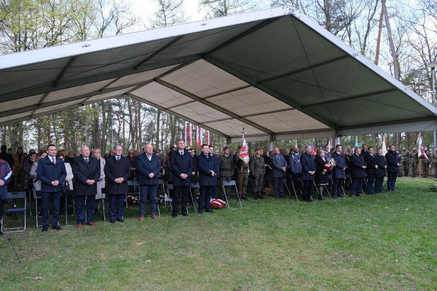 W hołdzie ofiarom obozu. Miesiąc Pamięci Narodowej w Pustkowie [ZDJĘCIA]