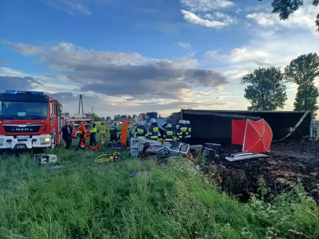 Groźny wypadek w Łubnie. W akcji udział brały wszystkie służby ratunkowe