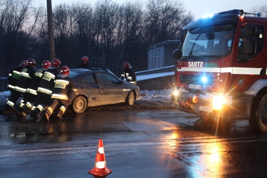 Kraków: wypadek na Ofiar Dąbia [ZDJĘCIA]