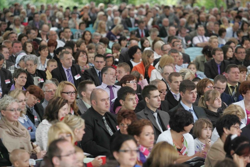W Sosnowcu trwa kongres Świadków Jehowy [ZDJĘCIA]