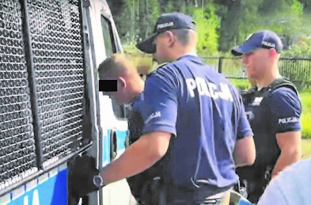 Dawid B. został zatrzymany w czwartek, 23 sierpnia ok. 15.30 na  „gorącym uczynku” przez Rutkowskiego i przekazany policji