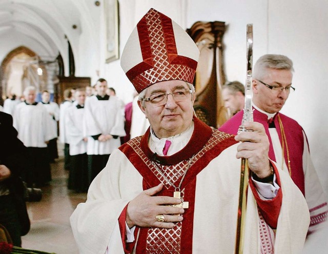 Arcybiskup Głódź jest typowym solistą, mówią ci, którzy lepiej go znają. A to znaczy, że nieraz jeszcze zaskoczy...