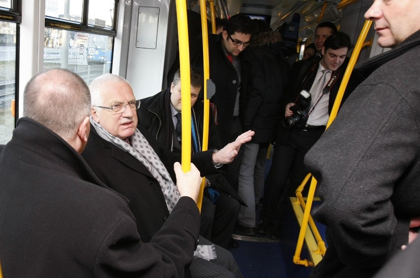 Vaclav Klaus pojechał tramwajem na wrocławski stadion
