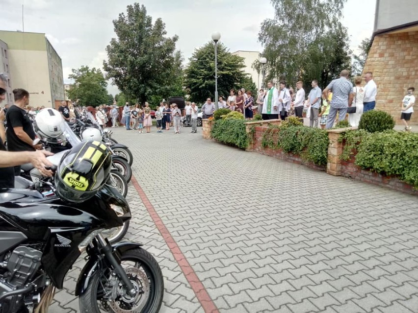 Święcenie pojazdów w parafii pw. św. Maksymiliana w Zduńskiej Woli