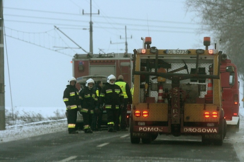 Wypadek na trasie Legnica - Złotoryja. Są ranni (ZDJĘCIA)