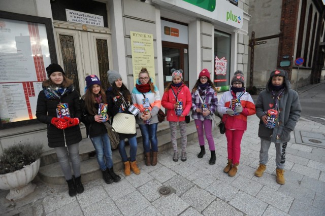 WOŚP w Starogardzie: Trwa kwestowanie na ulicach