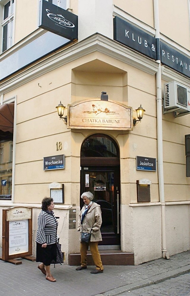 Od kilku tygodni w miejscu, gdzie działała &#8222;Pierogarnia Stary Młyn&#8221; funkcjonuje restauracja &#8222;Chatka Babuni&#8221;