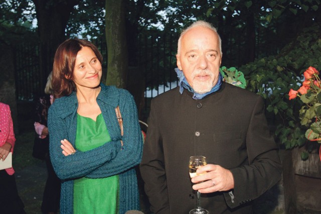 Basia Stępień i Paulo Coelho podczas 10 urodzin wydawnictwa Drzewo Babel - 2005 rok