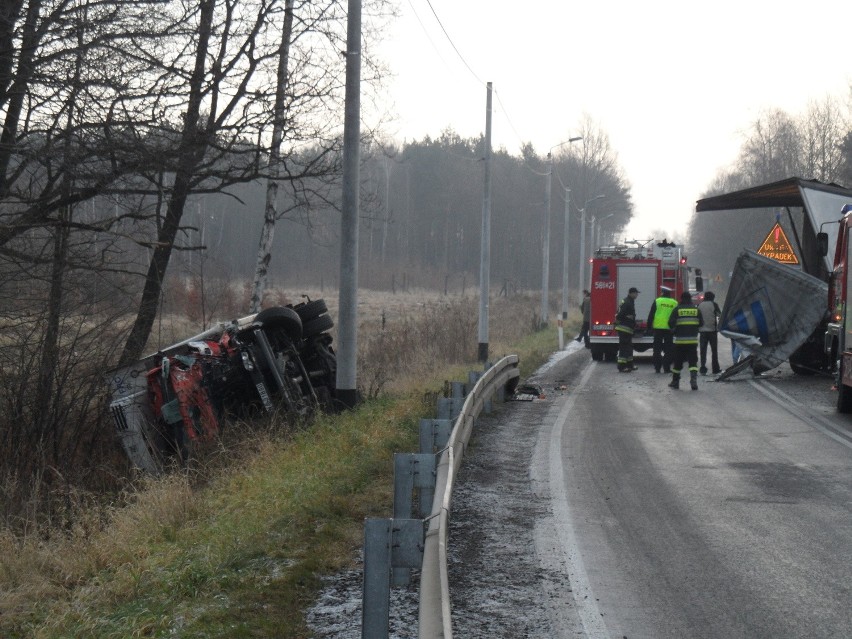 Wypadek w Rybniku. Zderzyły się dwie ciężarówki [ZDJĘCIA]