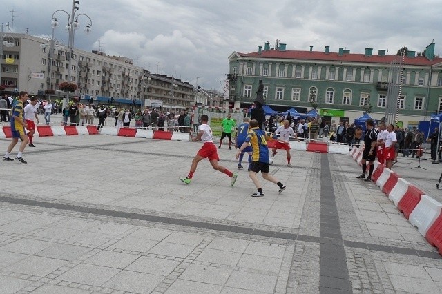 Częstochowa: Reprezentacja Polski Bezdomnych pokonała radnych [ZDJĘCIA]