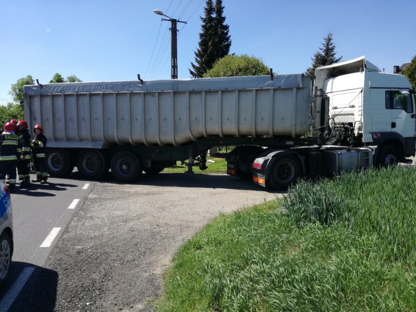 Wypadek pod Grudziądzem. 41-latek trafił do szpitala w poważnym stanie [zdjęcia]