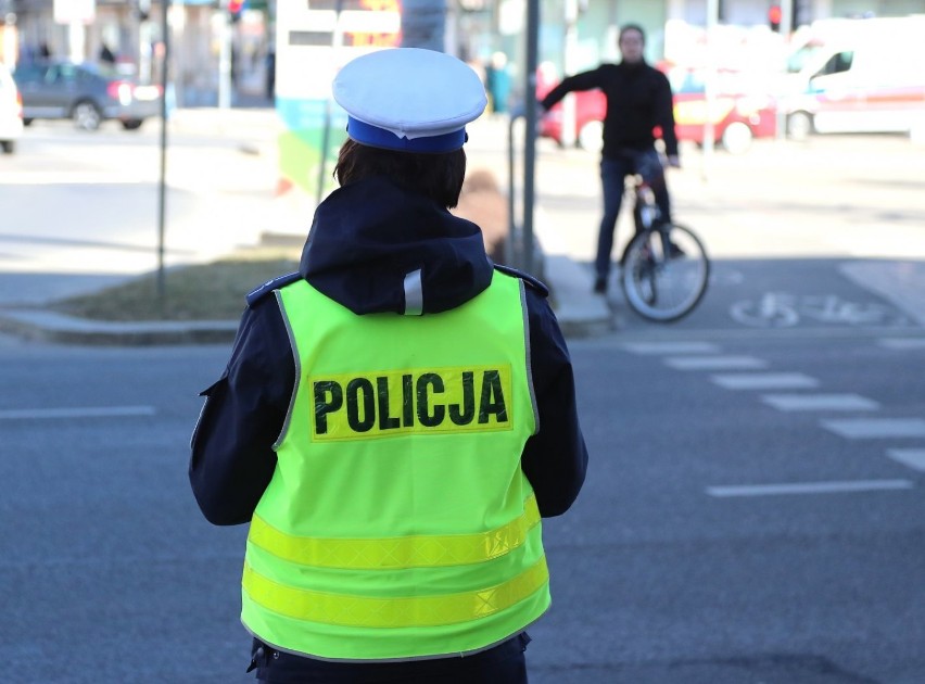 Rowerowy dzień wiosny w Szczecinie. Policjanci kontrolowali cyklistów [ZDJĘCIA]