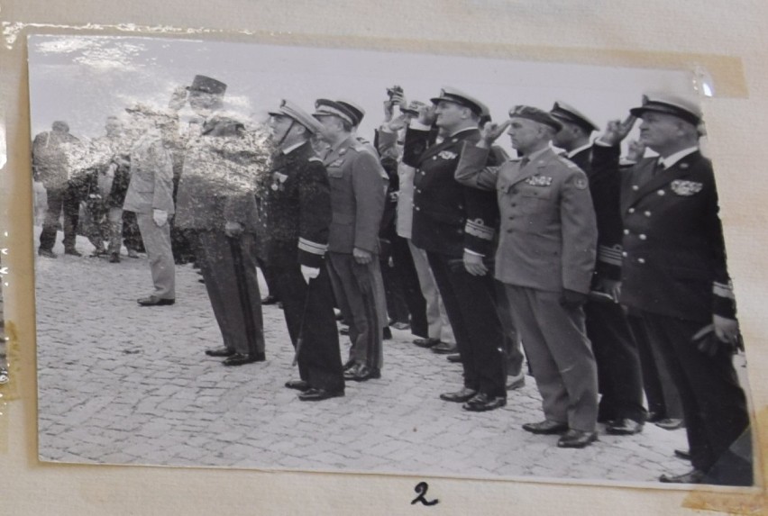 Prezydent Francji gen. Charles de Gaulle, który przybył we...