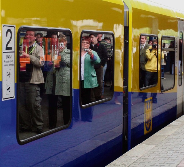 Nowoczesne pociągi od grudnia jeżdżą już na trasie Katowice-Tychy