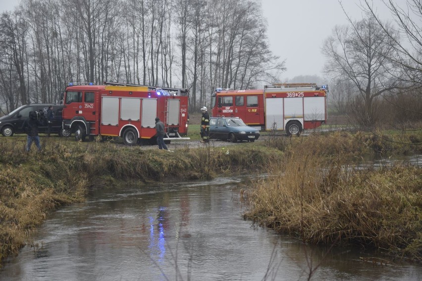 Młody mężczyzna zginął w Rawce w miejscowości Sierzchów w...