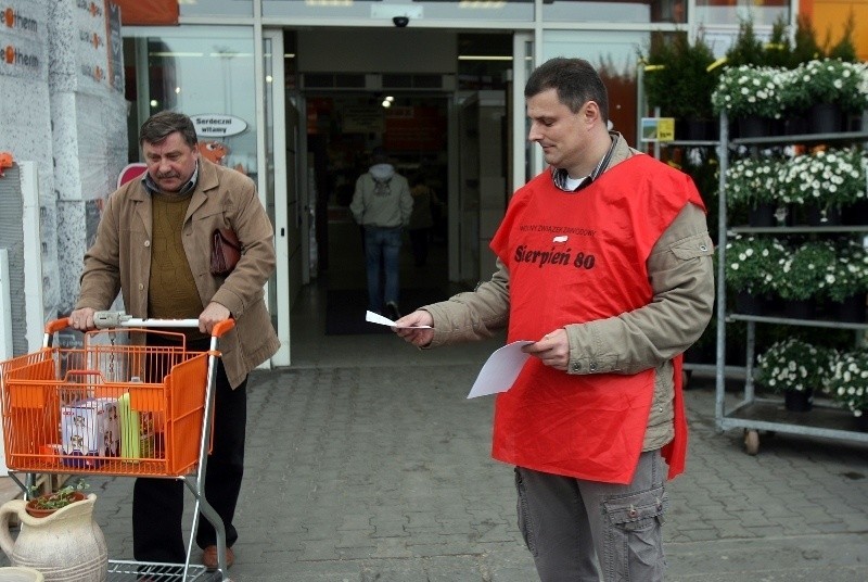 Protest pod marketem OBI w Łodzi [ZDJĘCIA]