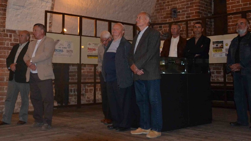 Malbork: Wystawa o historii miejscowej piłki stała się tylko wystawą o Pomezanii