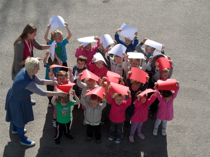 Dzieci z przedszkola Słoneczna Chatka w Bytomiu utworzyły...