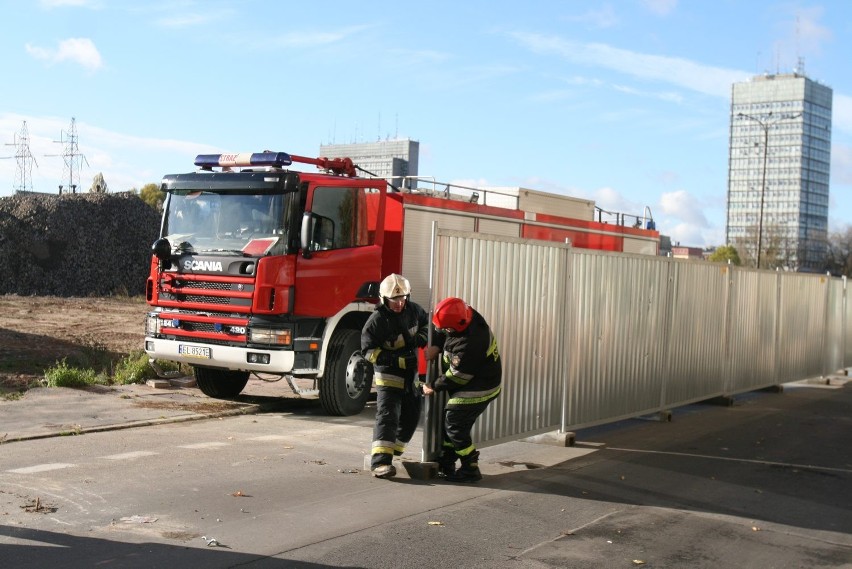 Pożar na Składowej przy Dworcu Fabrycznym [ZDJĘCIA]