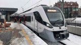 Nowe pociągi dla SKM już w trasie! Każdy mieści ponad 500 pasażerów