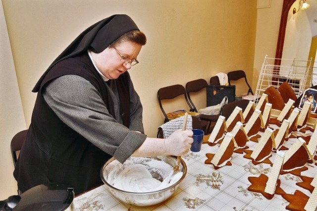 - Nasze pierniki będą smaczne przez cały rok - zapewnia siostra Olga ze Świebodzic