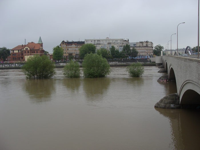 Wrocław czeka na wielką wodę (ZDJĘCIA INTERNAUTÓW)