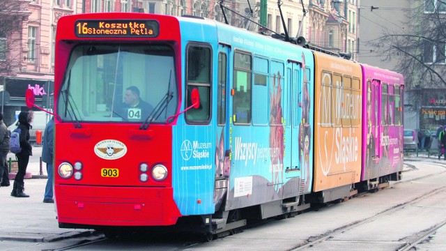 Tego typu tramwaje, jeżdżące po naszym regionie, wyprodukowano w latach 70. XX wieku