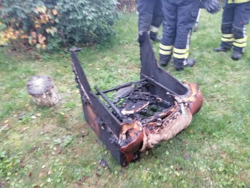 Pożar w budynku mieszkalnym w Tuchomiu - jedna osoba poszkodowana