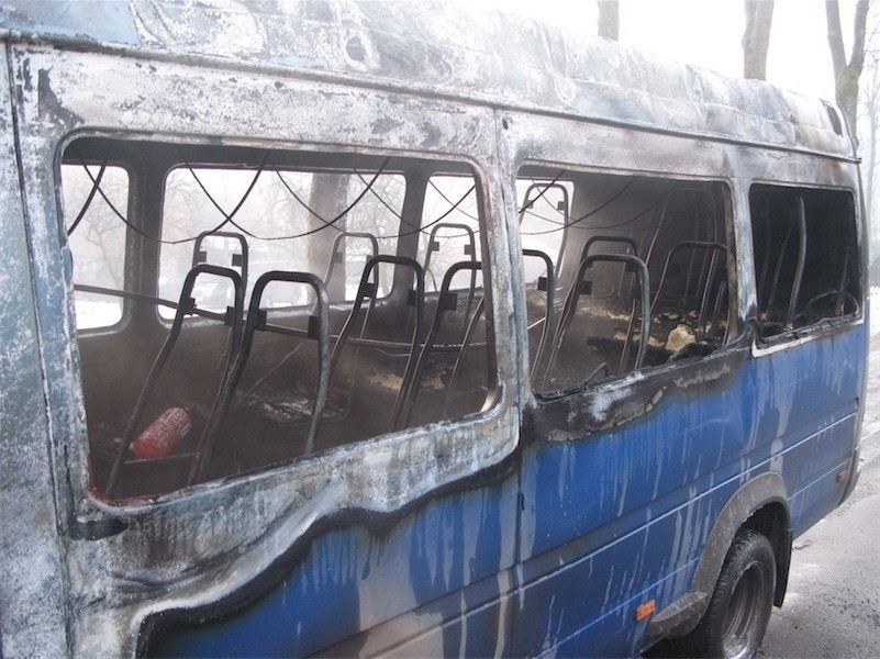 Zakopane: bus stanął w ogniu. Spłonął doszczętnie [ZDJĘCIA]