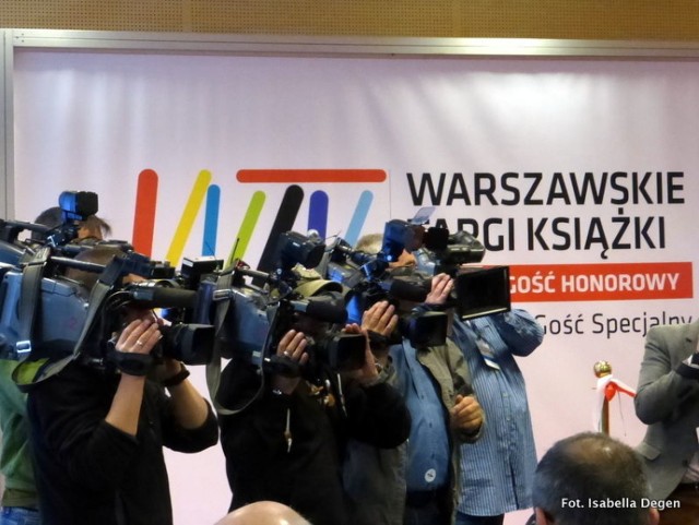 Warszawskie Targi Książki 2016 - to największe targi tej branży w Polsce. Targi to wielkie święto czytelnik&oacute;w, autor&oacute;w i wydawc&oacute;w. Fot.Isabella Degen