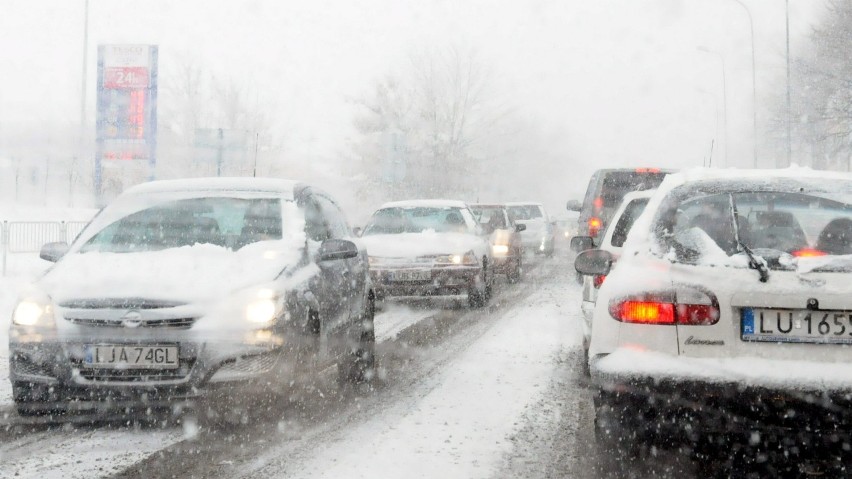 Zima na Lubelszczyźnie: Utrudnienia na drogach (ZDJĘCIA)