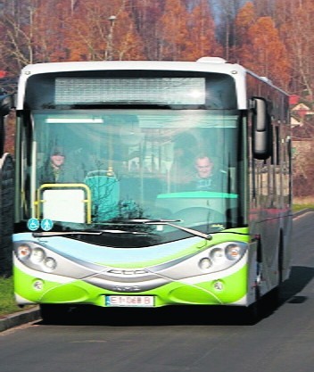 Hybrydowym autobusem można już jeździć po mieście