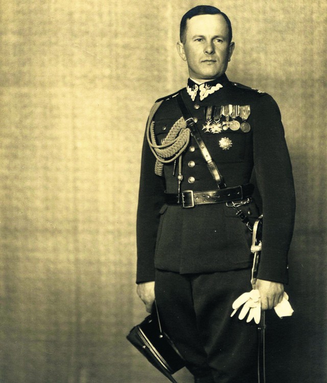 Płk.  Andrzej Marecki był bliskim współpracownikiem generała Sikorskiego, kierownikiem oddziału operacyjnego sztabu Naczelnego Wodza